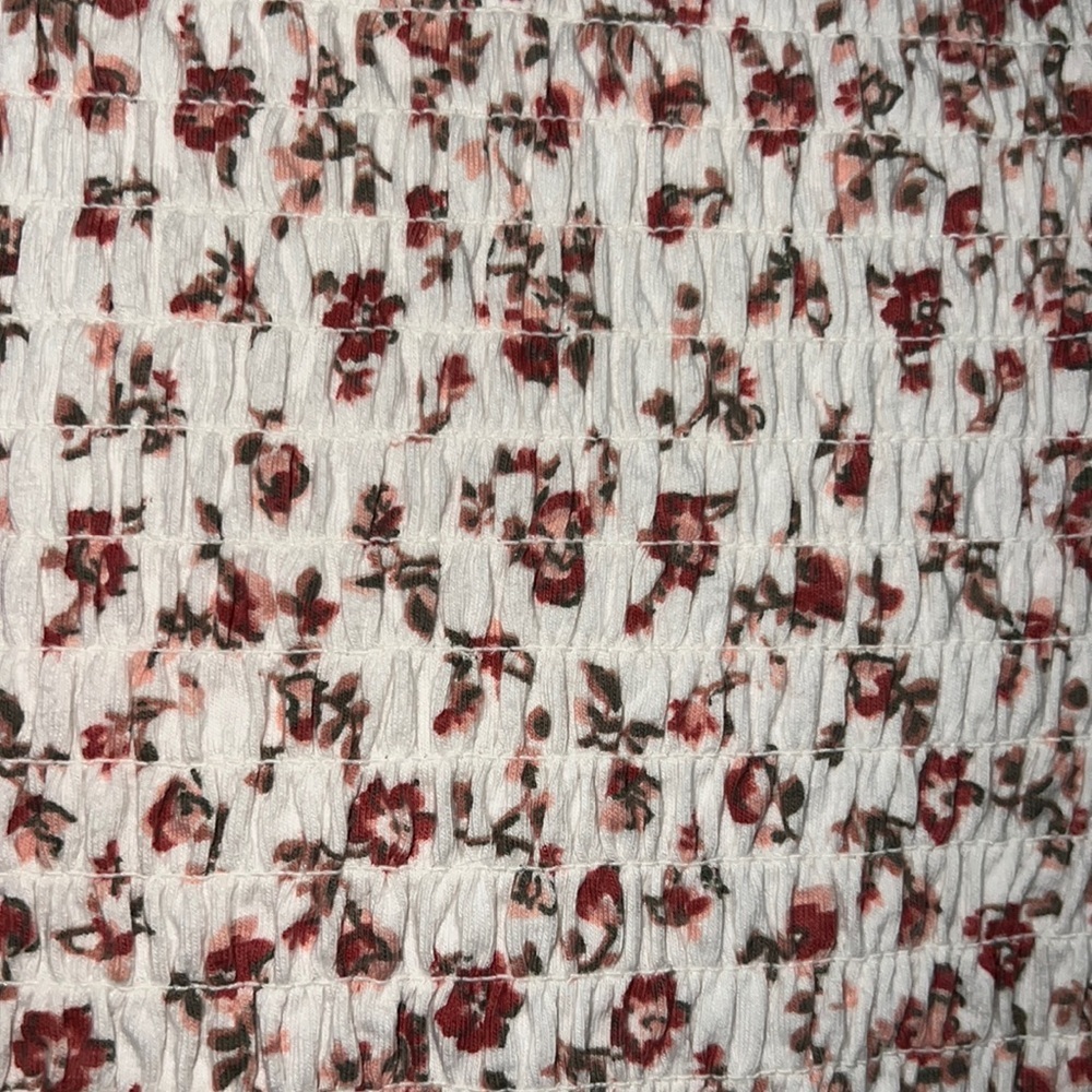 Hollister Floral Tee - Picture 4 of 4